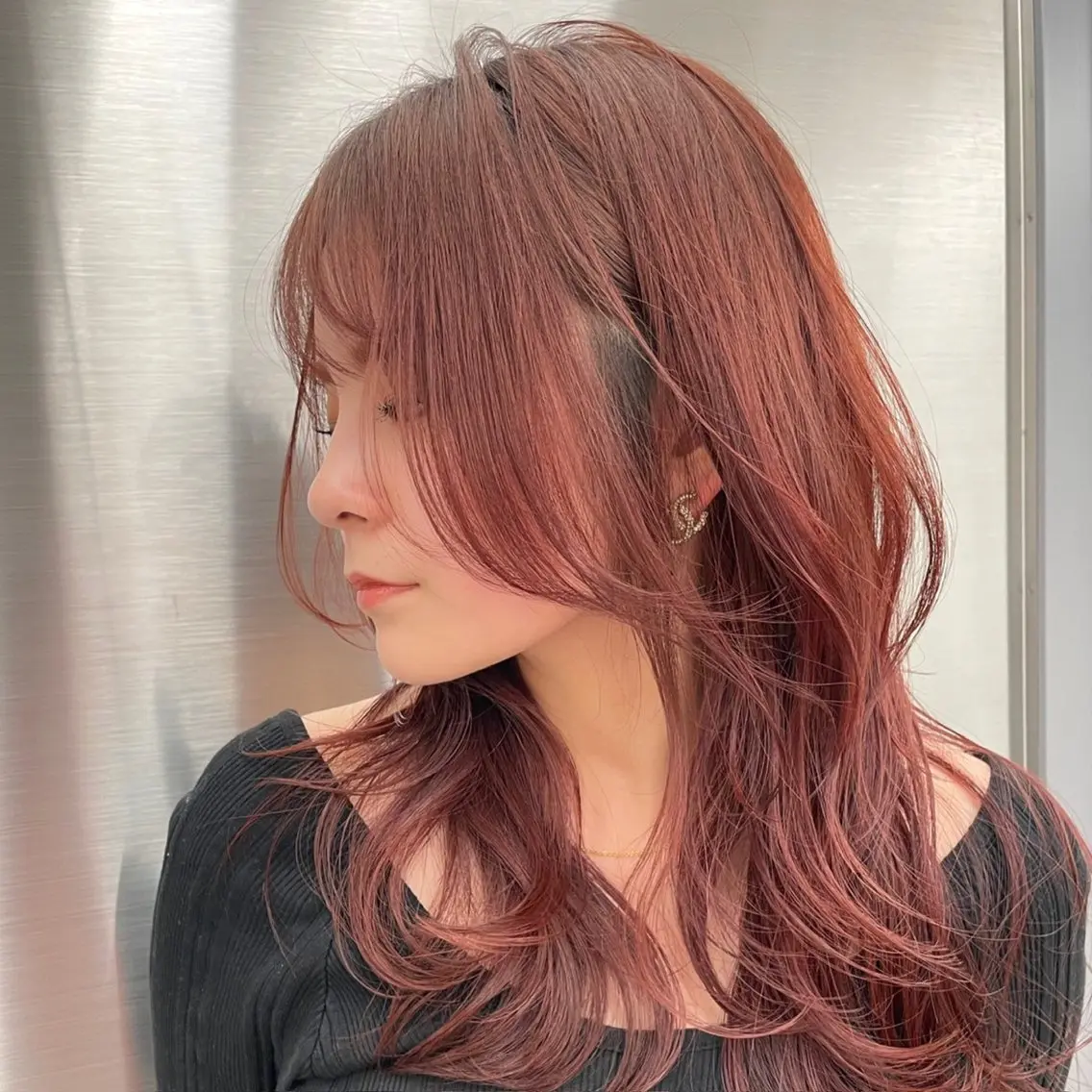 セミロング カラー ヘアアレンジ ブラウンカラー ピンクカラー ピンクブラウン 似合わせカット 艶カラー/髪質改善 /顔まわり/内藤 輝のヘアスタイル