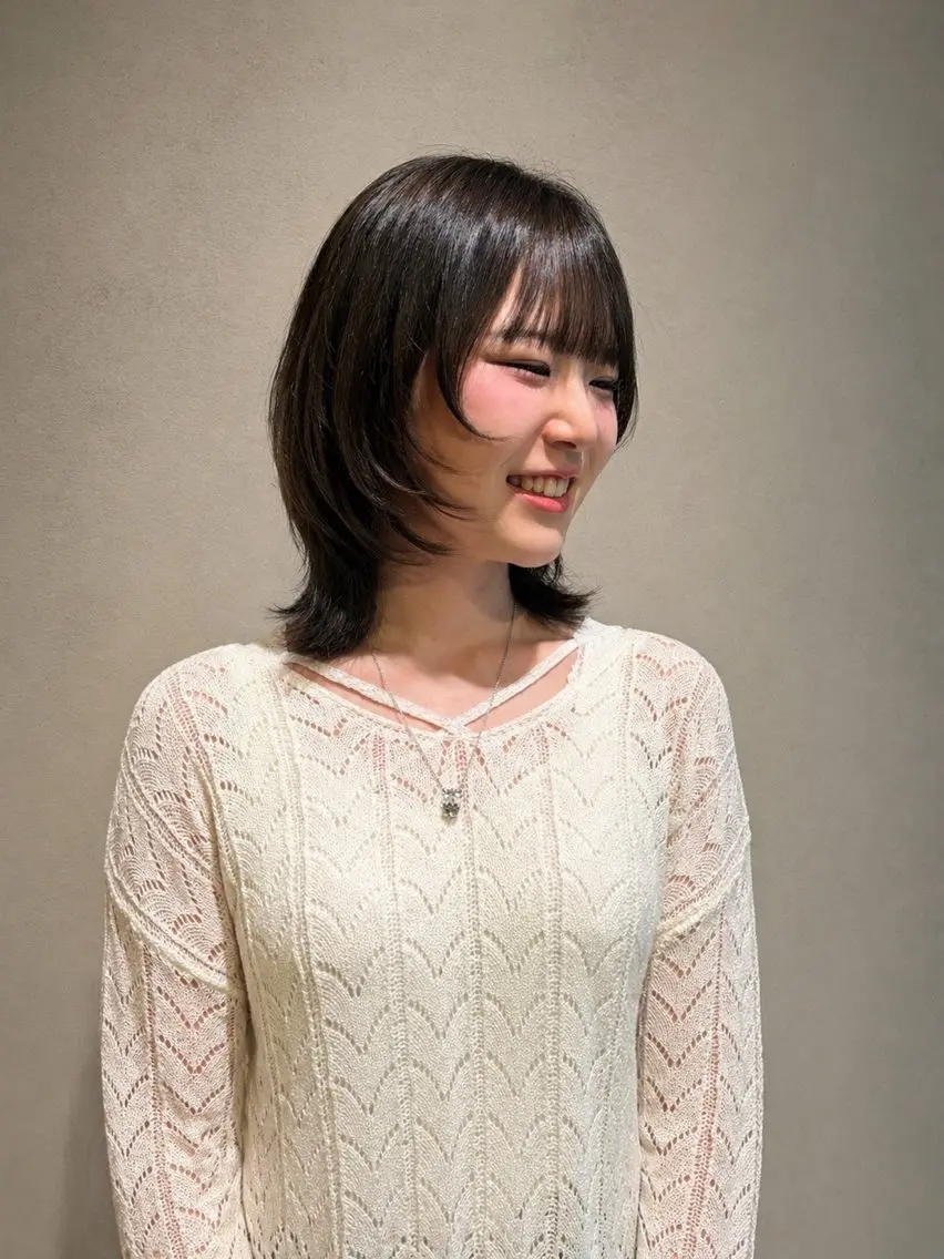 ミディアム レイヤーカット カット newton 🎀ここむぎのヘアスタイル