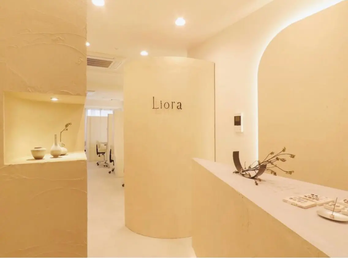 Liora nail 🌼nanamiのネイルデザイン