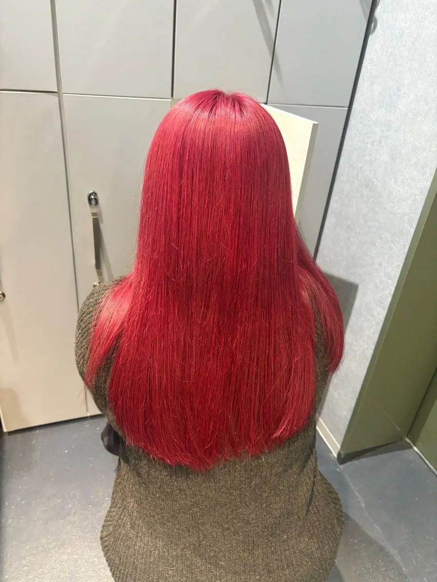 ロング カラー ブリーチ ブロンド デザインカラー ハイトーンカラー レイヤーカット カット ヘアカラー トリートメント jyui/原宿 ハイトーン/デザインのヘアスタイル