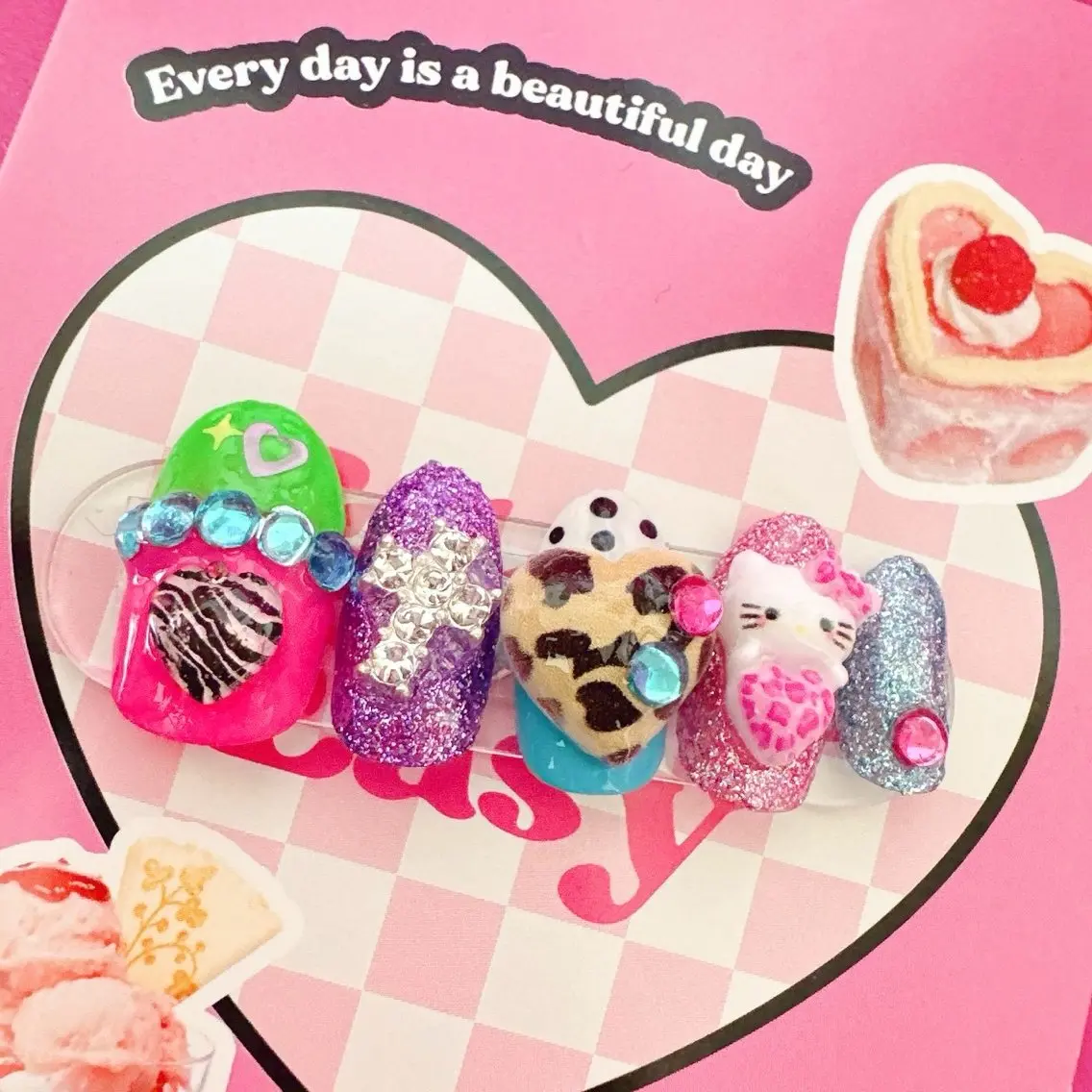 ネイル ハンドネイル MignonReve ♡EIMI🌈のネイルデザイン
