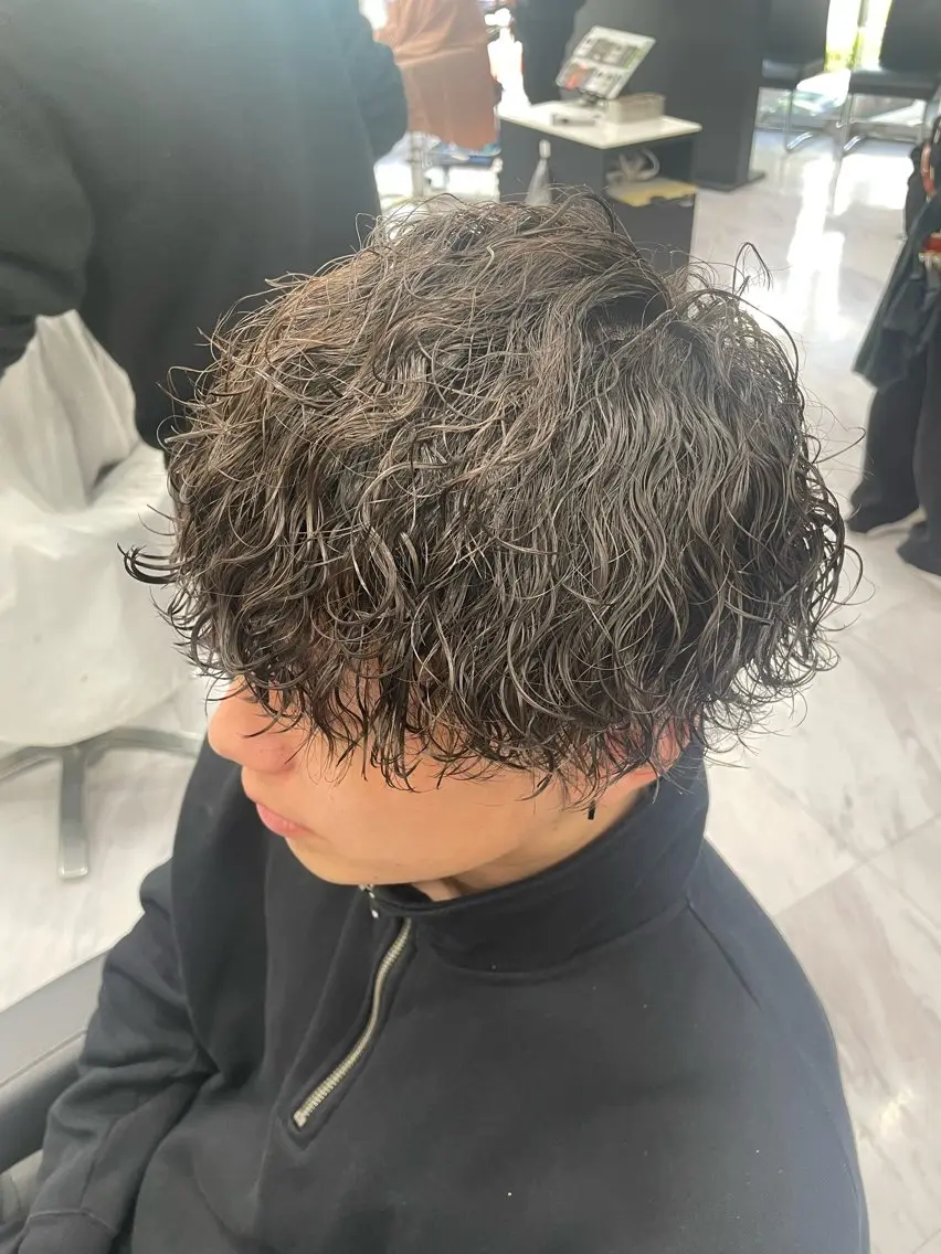 パーマ メンズ メンズパーマ ツイストスパイラルパーマ 波巻きパーマ デート スパイラルパーマ 🍒KUMAGAI 🍒のヘアスタイル