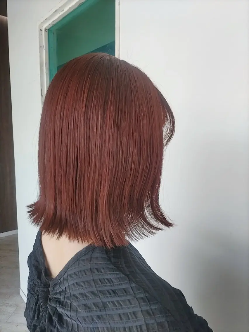 カラー レッドカラー 磯崎 美幸のヘアスタイル