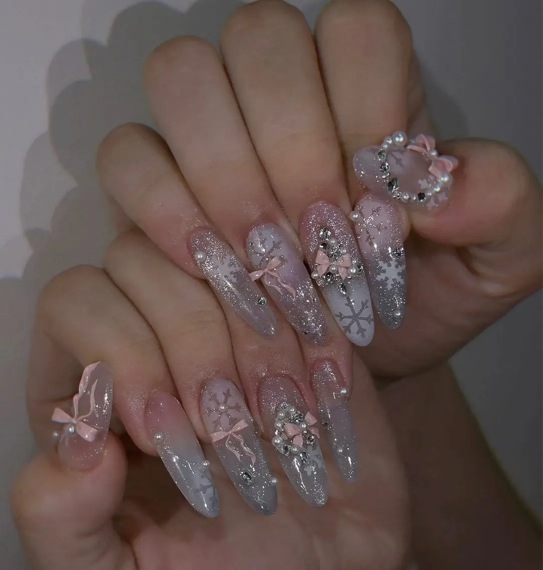 ネイル 長さ出し フレンチネイル ジェルネイル ガラスフレンチ 韓国ネイル Minette nailHuongのネイルデザイン