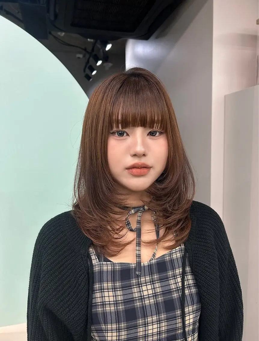 セミロング カラー カット ヘアカラー トリートメント 足立 七彩のヘアスタイル
