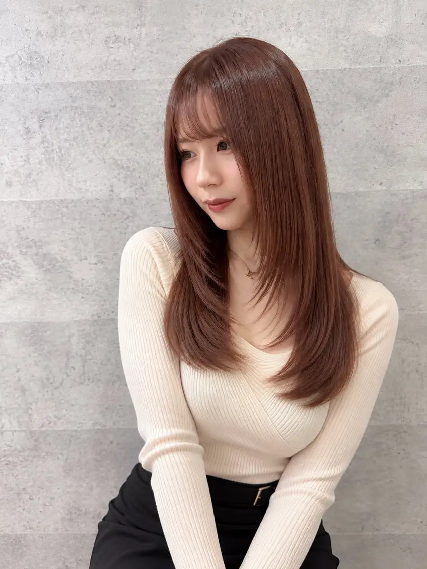 セミロング カラー ベージュカラー ピンクカラー ピンクベージュ レイヤーカット カット ヘアカラー Grow by NYNY 打越裕樹のヘアスタイル