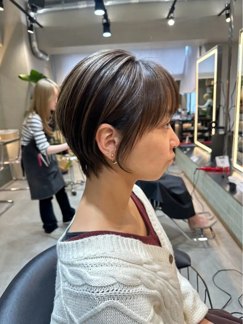 ショート オリーブベージュ/ボ ブ縮毛矯正たまき🧡のヘアスタイル