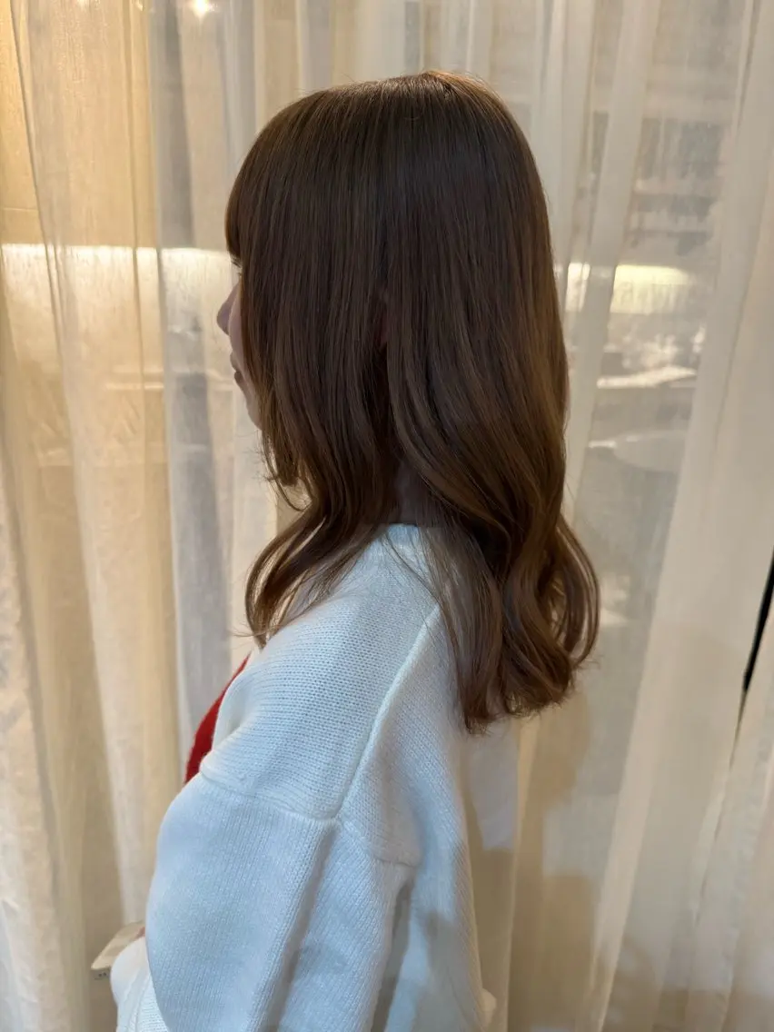 セミロング 藤原 百花のヘアスタイル