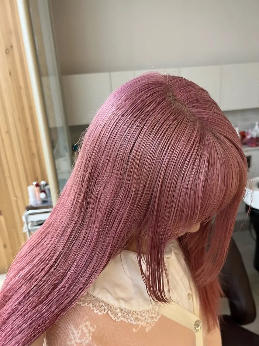 ミディアム カラー アッシュ アッシュブラウン ブリーチ ブラウンカラー ケアブリーチ ヘアカラー トリートメント ヘアセット レイヤー専門家 ダブルカラー修のヘアスタイル