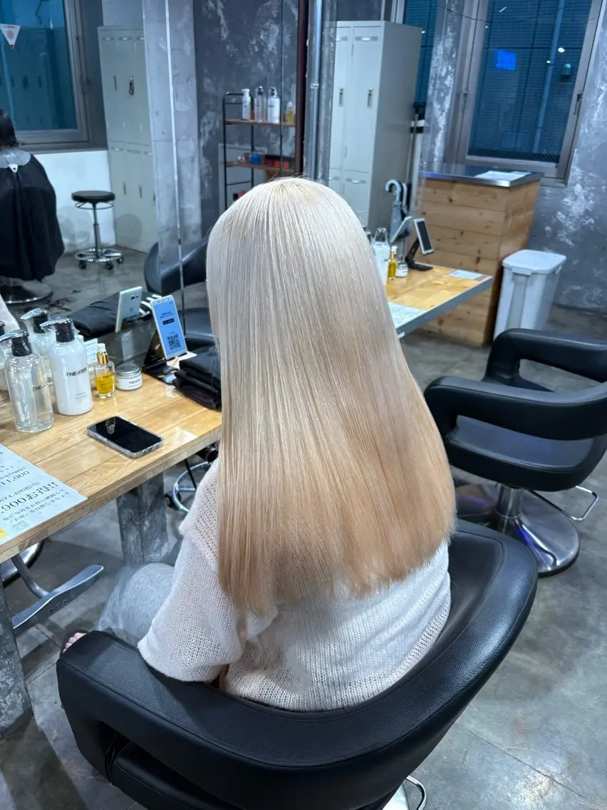ロング カラー ヘアカラー トリートメント ハイトーン 横浜💞ミオのヘアスタイル