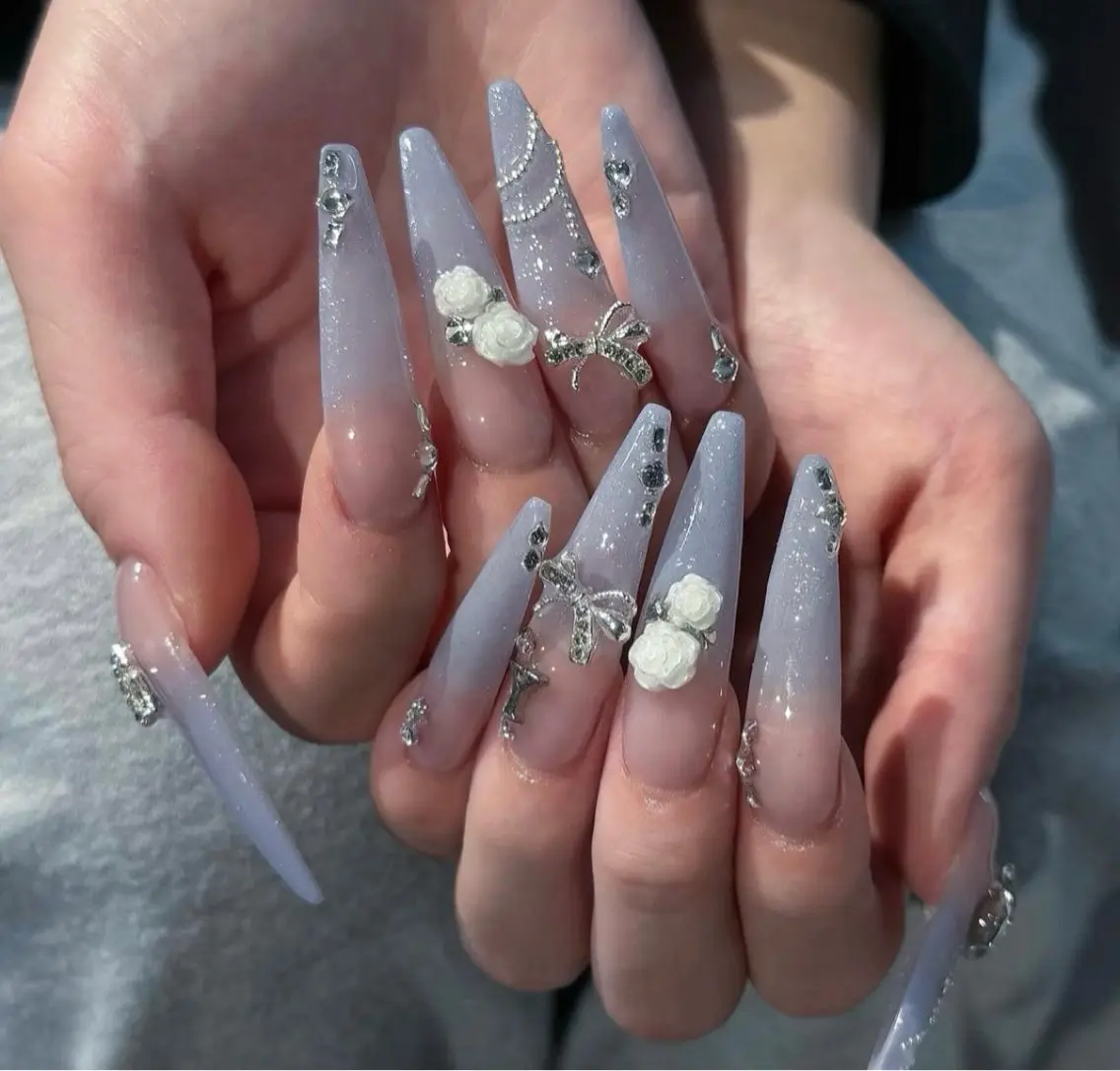 ネイル アートネイル ボルドー フレンチネイル ジェルネイル 氷ネイル・うるうるネイル ハンドネイル Julie NailSalonのネイルデザイン