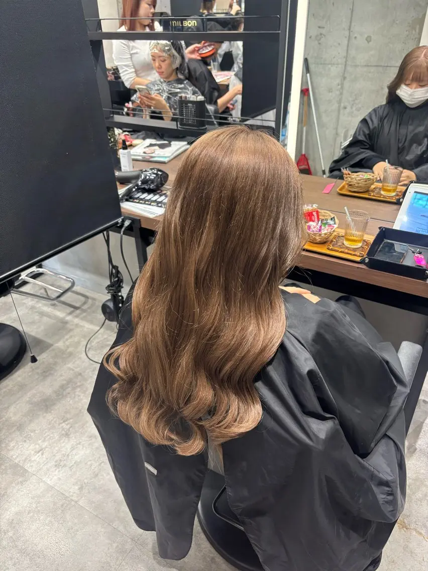 ロング カラー ブリーチ ブラウンカラー 透明感カラー ヘアカラー 暖色/ハイトーン/ カラー/HBLのヘアスタイル