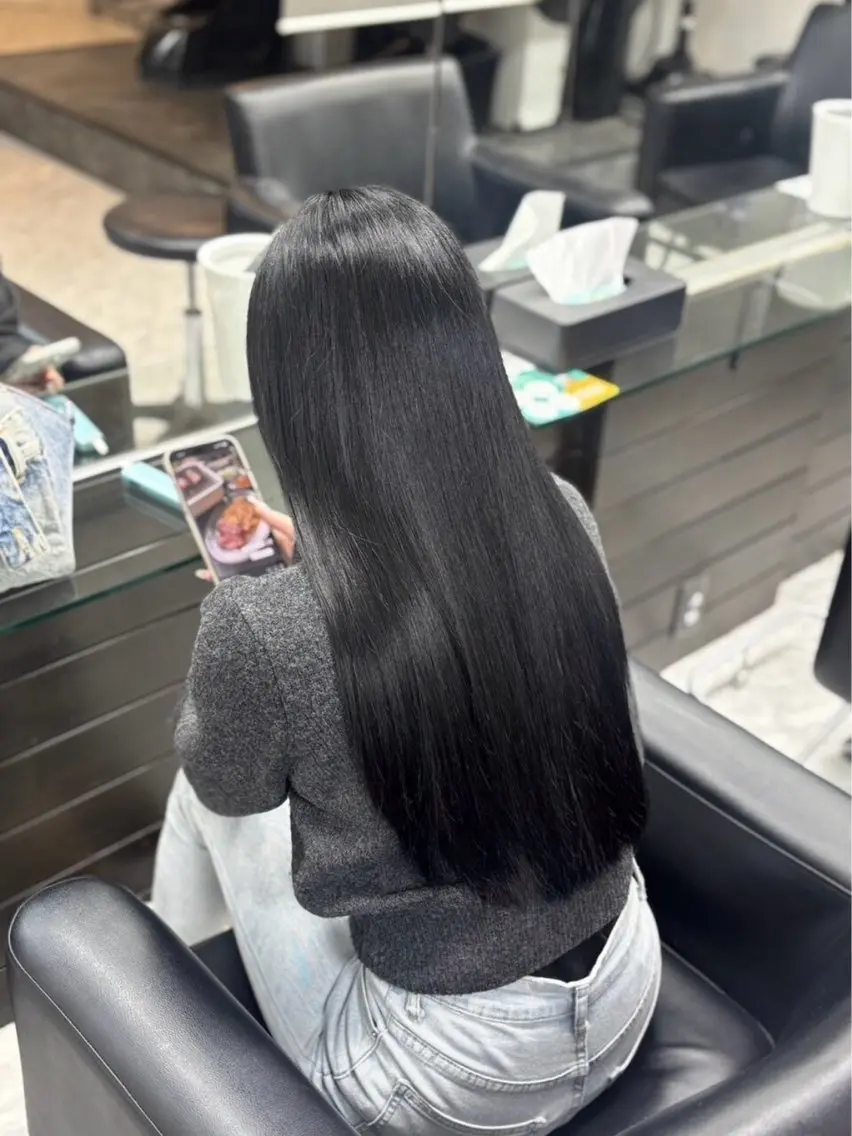 ロング カラー ヘアカラー PasDePlan あやかのヘアスタイル
