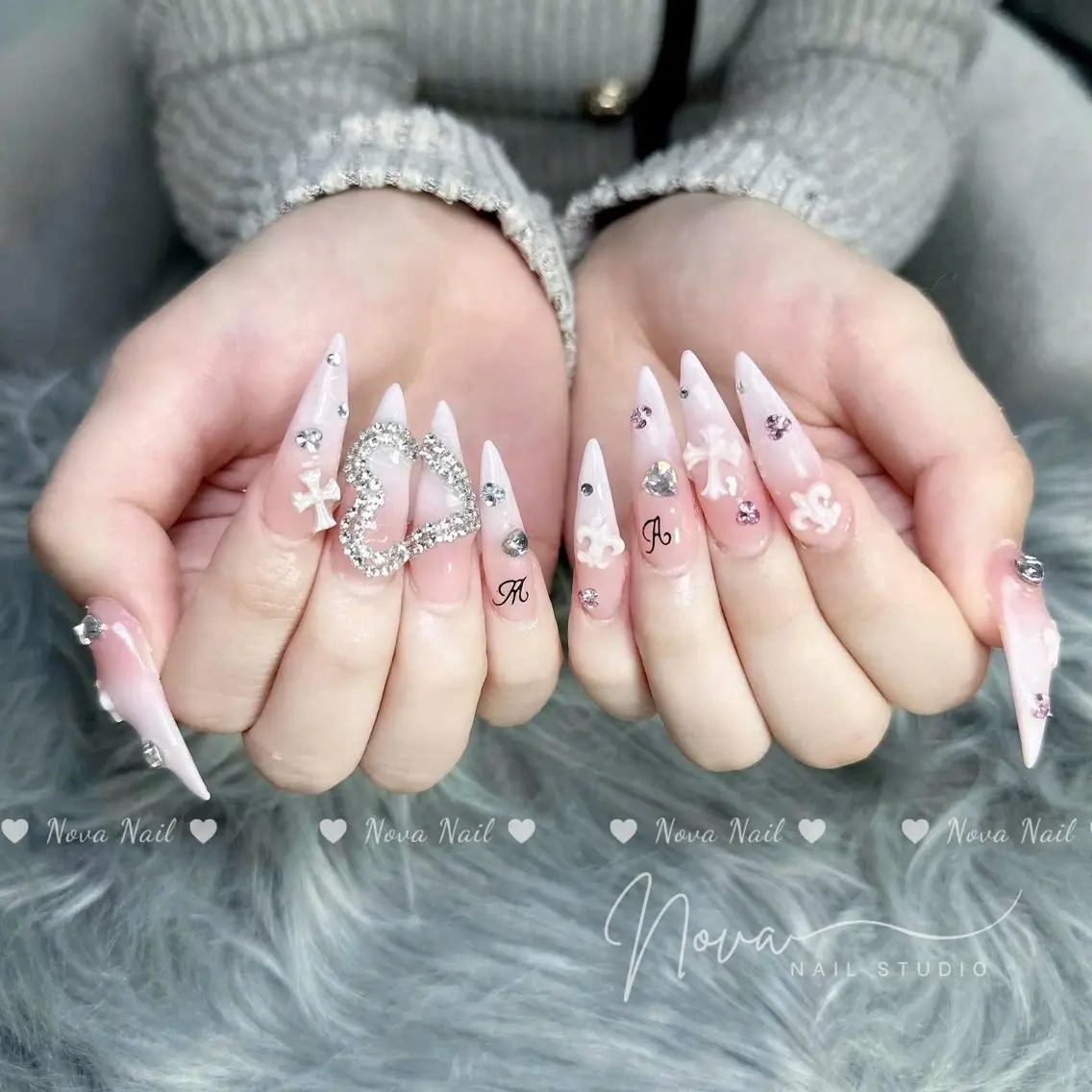 ネイル アートネイル ジェルネイル キラキラネイル 韓国ネイル ロングネイル ハンドネイル ハンドケア Nova Nail Nambaのネイルデザイン