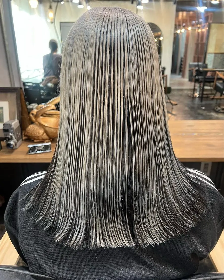 セミロング カラー ブリーチ カット ヘアカラー トリートメント ブリーチ/ハイトーン レイヤー/Maanaのヘアスタイル
