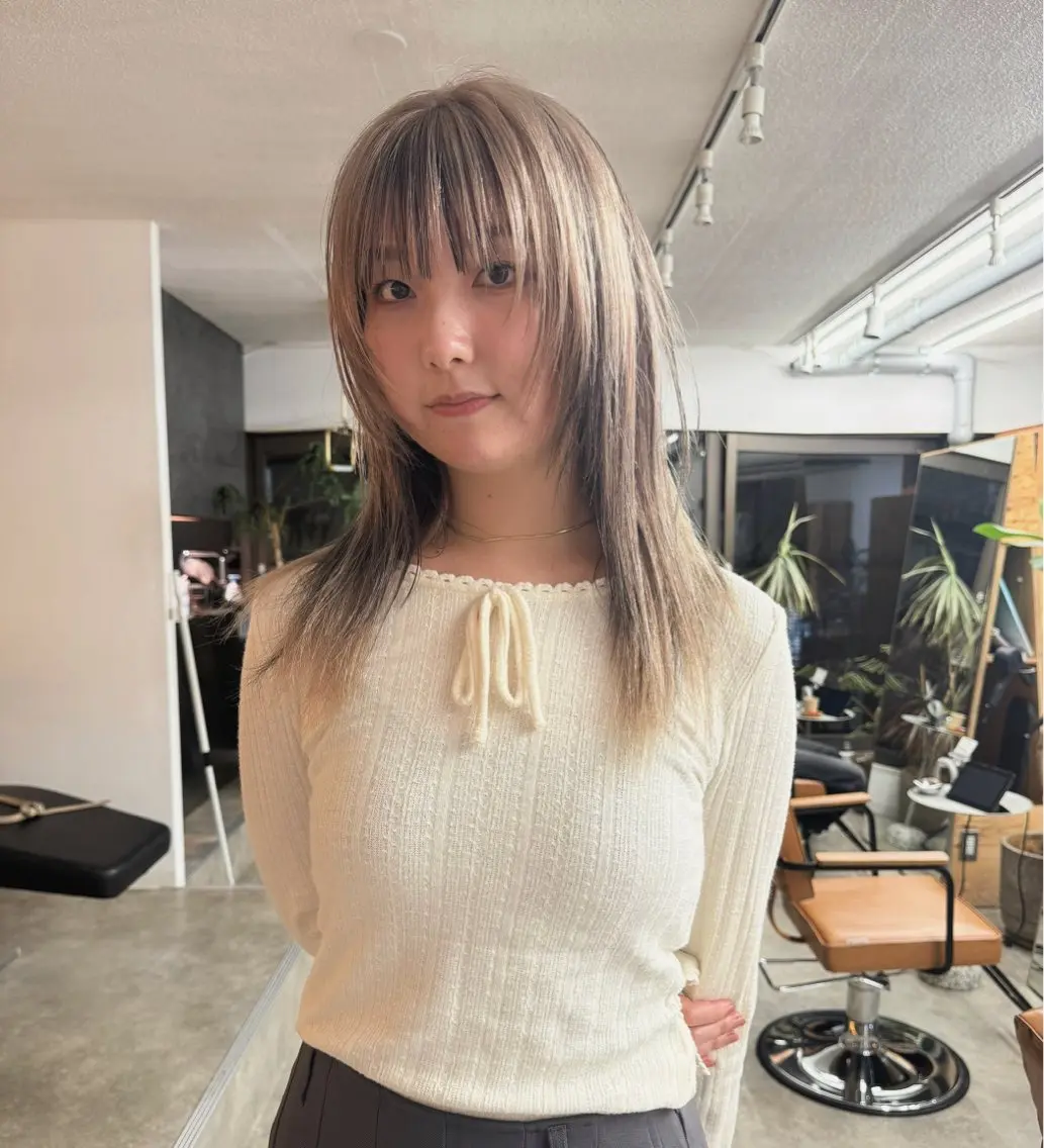 セミロング ヘアカラー トリートメント udaハイトーン /ボブ/レイヤーのヘアスタイル