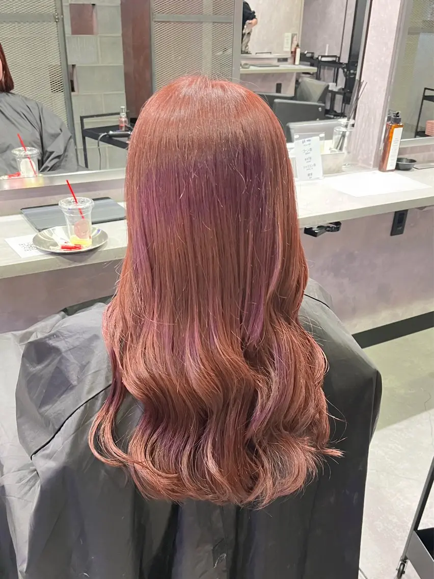 セミロング カラー ピンクカラー ヘアカラー 伊藤 由妃乃のヘアスタイル