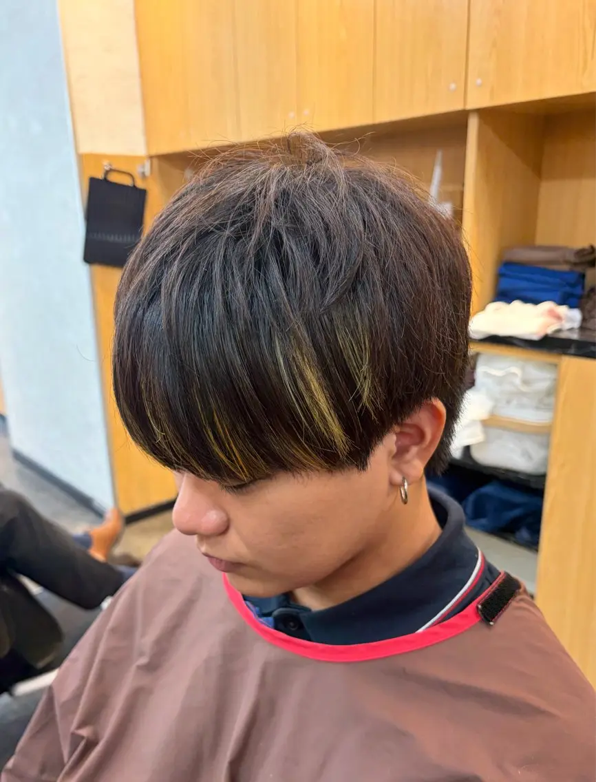 カラー メンズ メンズブリーチ メンズハイライト メンズショート ブリーチ ハイライトカラー 【癒しのバーバー】 小野寺のヘアスタイル