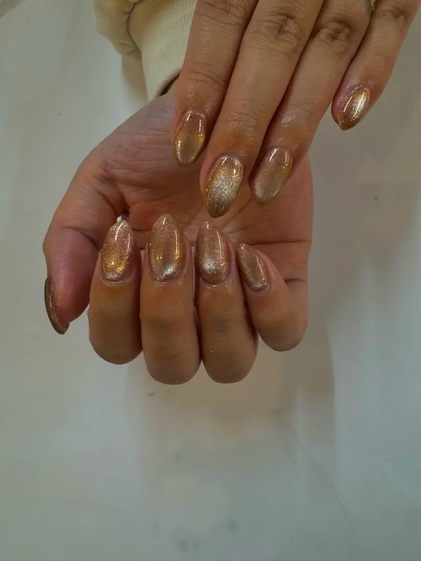 💅🏻「オフ込み」マグネットネイル🤎の写真