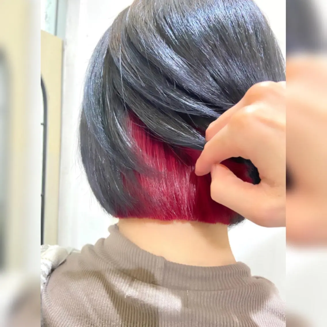 ショート カラー インナーカラー レッドカラー ボブ ヘアカラー ♥️ルフ🐒 ミレイ♥️のヘアスタイル