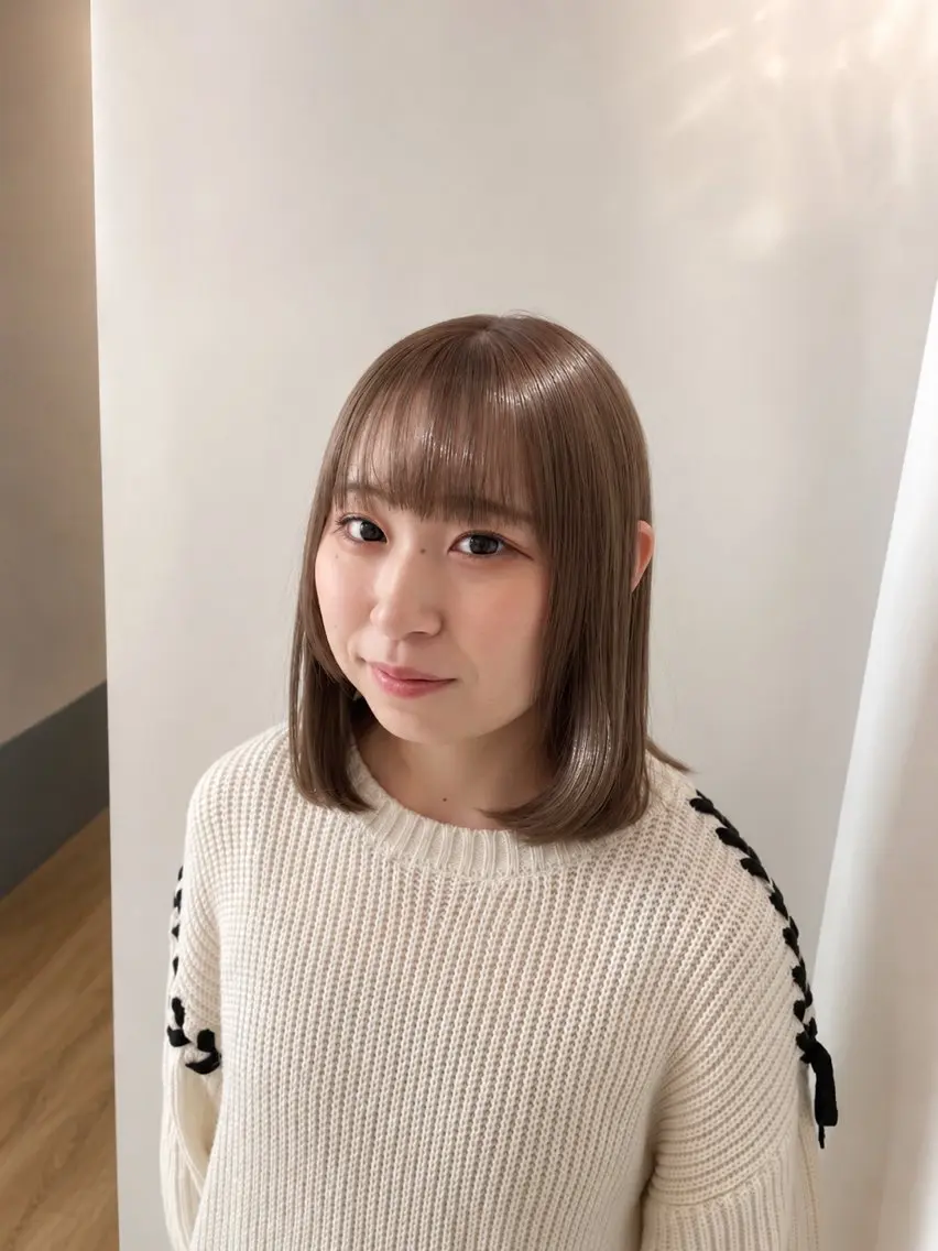ミディアム カラー ベージュカラー ミルクティーベージュ ヘアカラー ヒナ/酸性ストレート /レイヤーカットのヘアスタイル