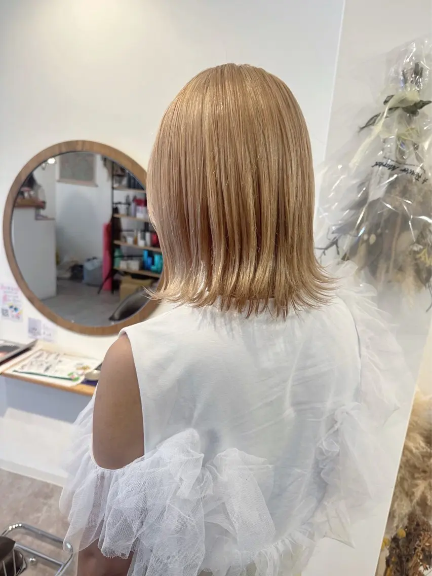 ミディアム カラー ブロンド ダブルカラー 梅田 薫のヘアスタイル