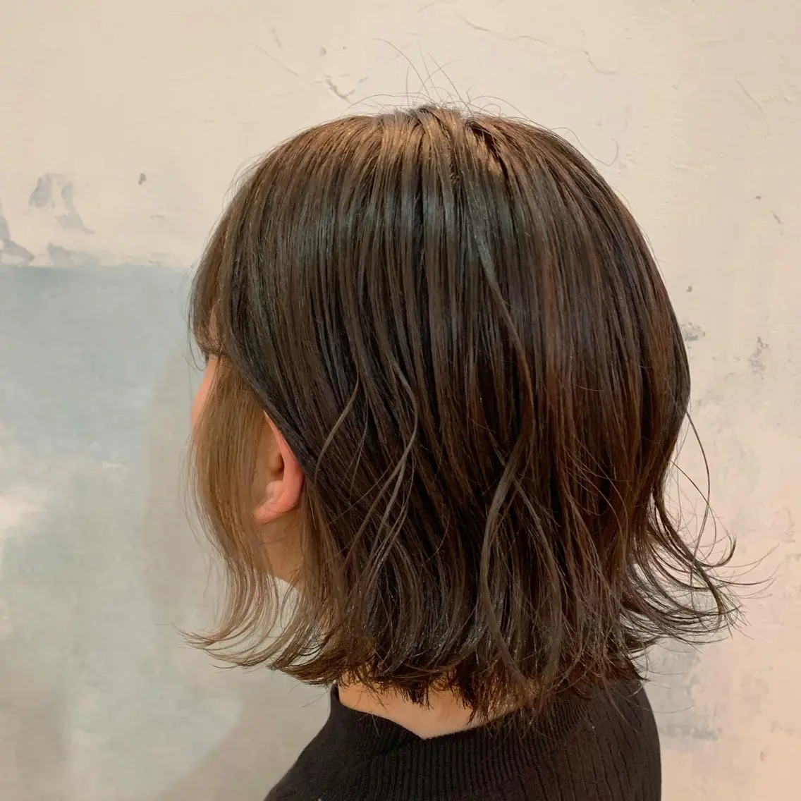 ショート カラー アッシュ ベージュカラー ブリーチ イヤリングカラー ヘアカラー トリートメント 🍑艶髪✖️暖色系 ✨momoka🍑のヘアスタイル