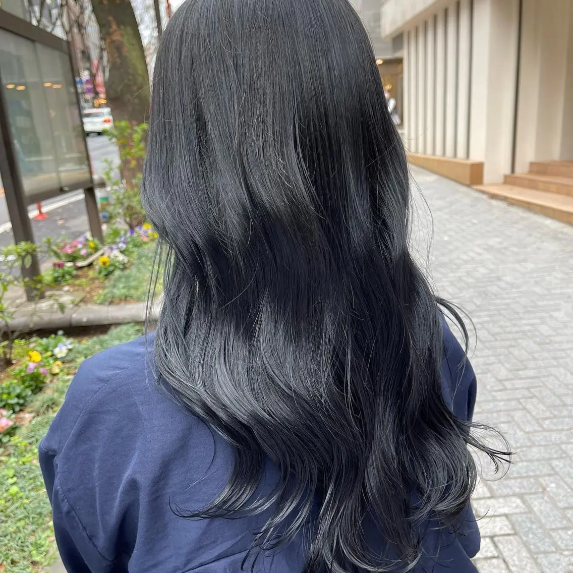 セミロング カラー 韓国ヘア🇰🇷／ 艶カラー鈴木萌愛🩶のヘアスタイル