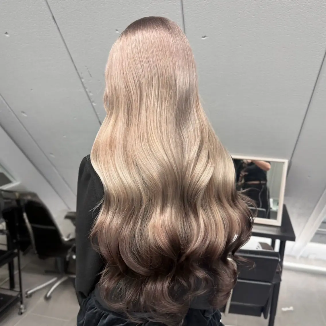 ロング カラー ROIS 渋谷のヘアスタイル