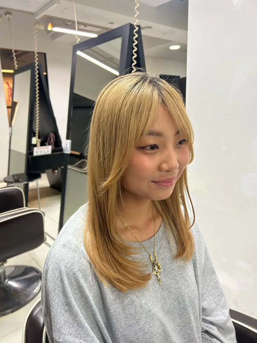セミロング stella キホのヘアスタイル