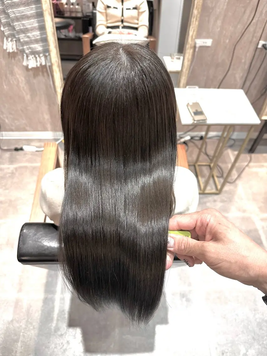 セミロング quill クイル　ツボイタクマのヘアスタイル