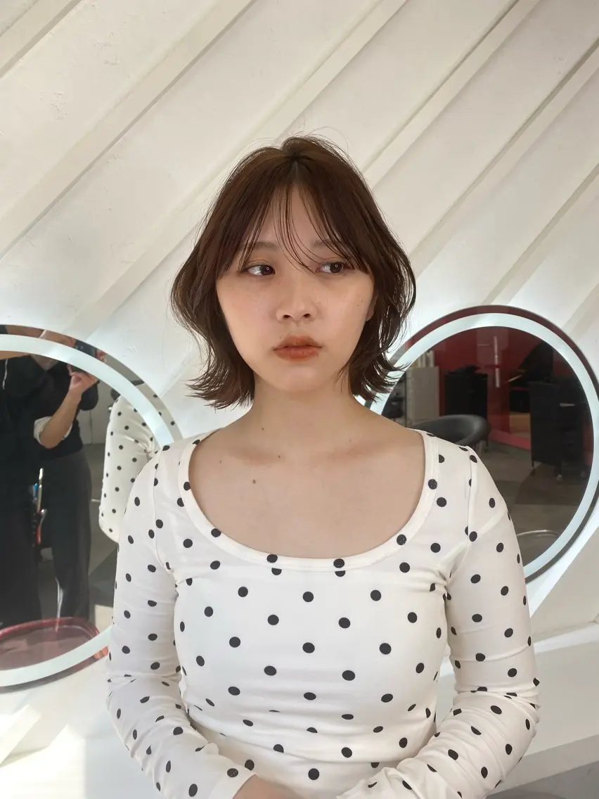 ミディアム カット ヘアカラー トリートメント 艶カラー美髪縮毛矯正 /髪質改善✨️ユウキのヘアスタイル