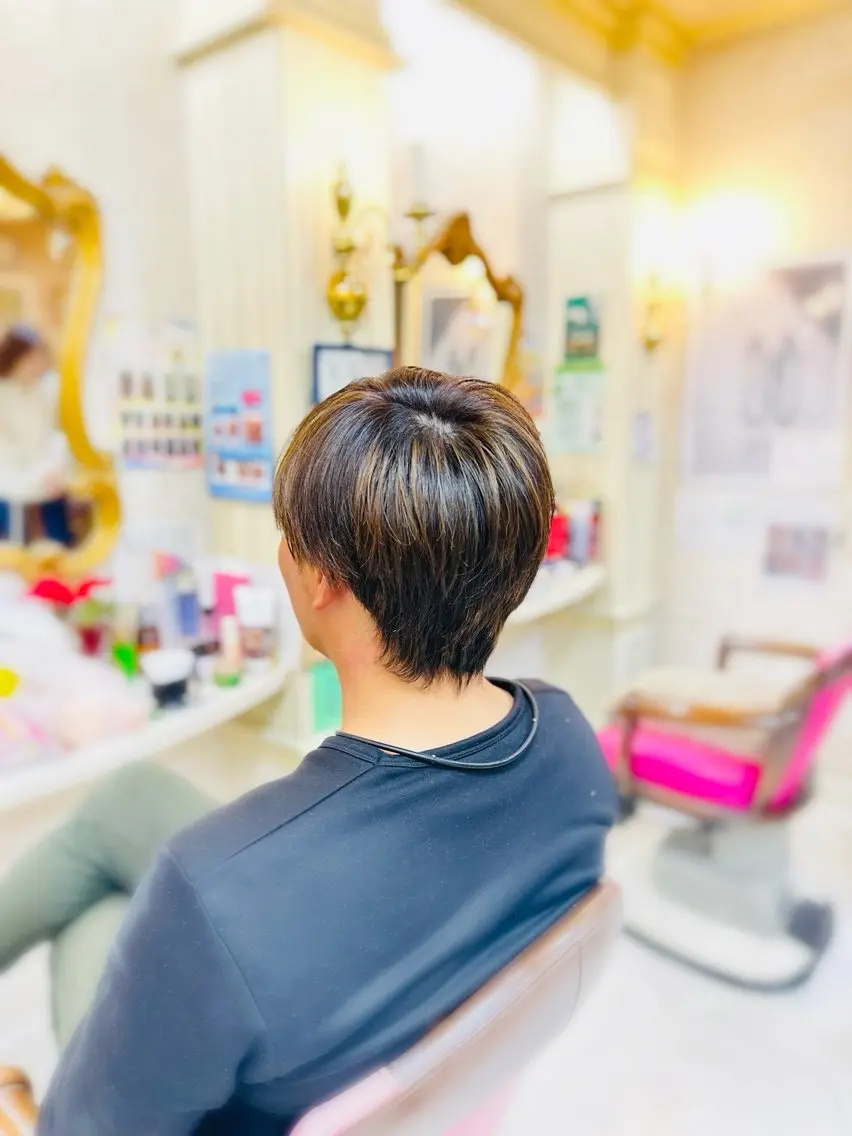 カット 菅沼 美咲のヘアスタイル