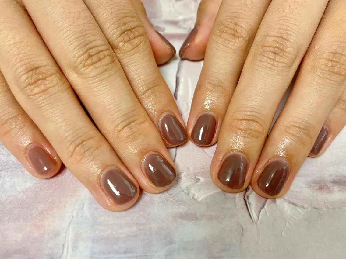 ネイル ブラウン ハンドネイル mogunail &blowのネイルデザイン