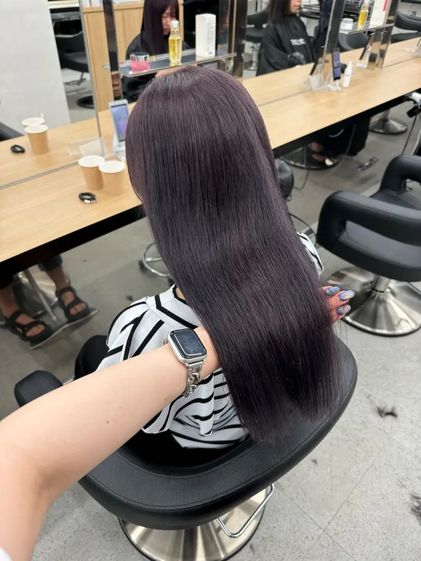 ロング カラー 暗髪🩶ラベンダー/ ブルー/ユウナ🤍のヘアスタイル