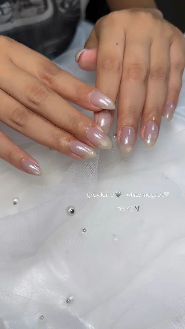 ネイル マグネットネイル ホワイト andK nail salonのネイルデザイン