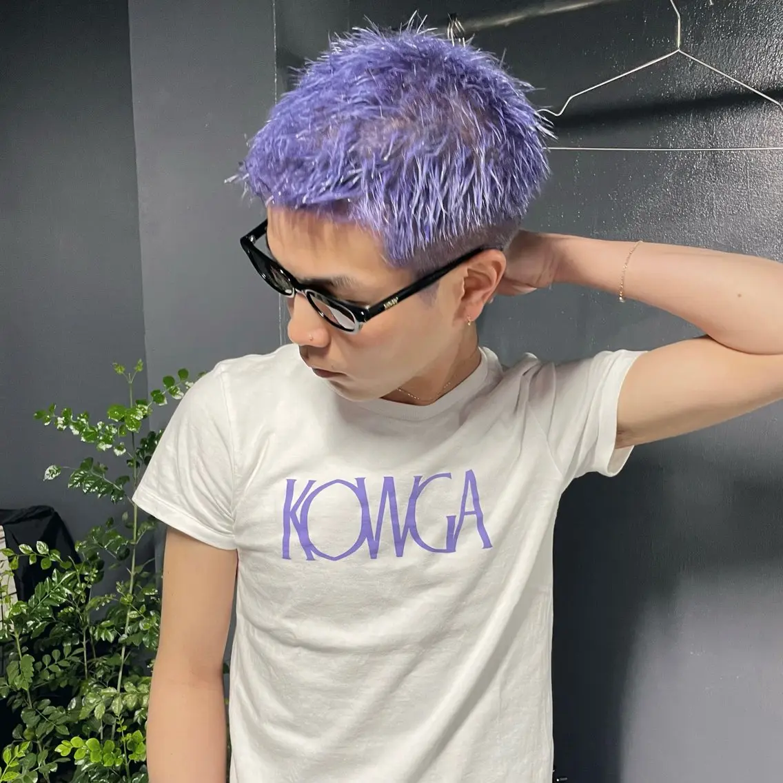 ショート パープルカラー 中村 功樹のヘアスタイル