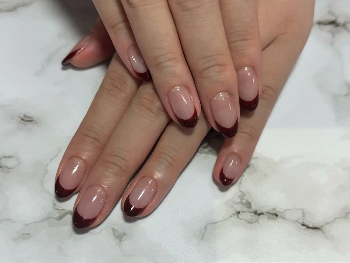 ネイル フレンチネイル 赤色 KAI NAILS💅🏻✨のネイルデザイン