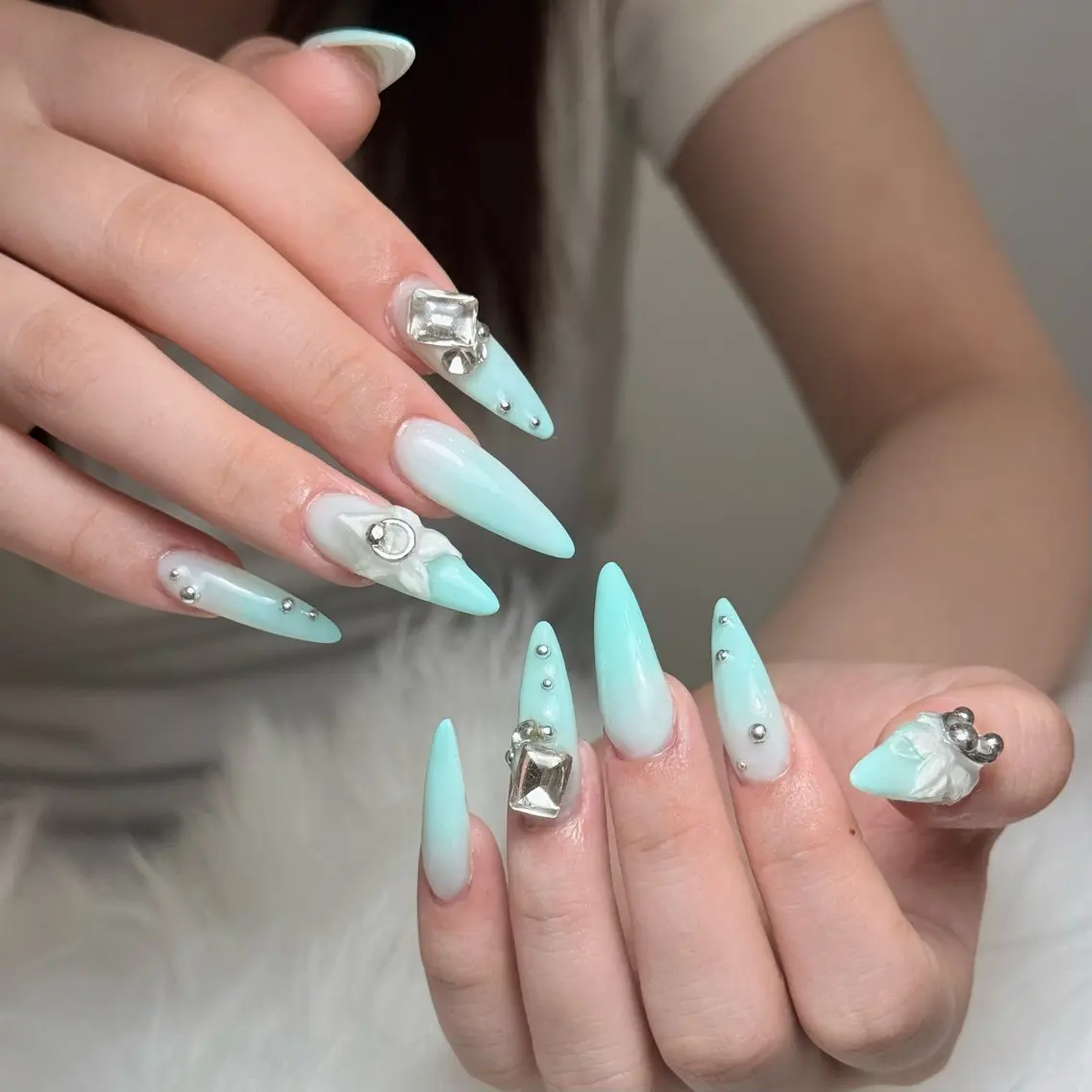 ネイル チークネイル ドット フットネイル フレンチネイル グラデーション ハンドネイル ハンドケア Nihonthy Nail 新宿のネイルデザイン