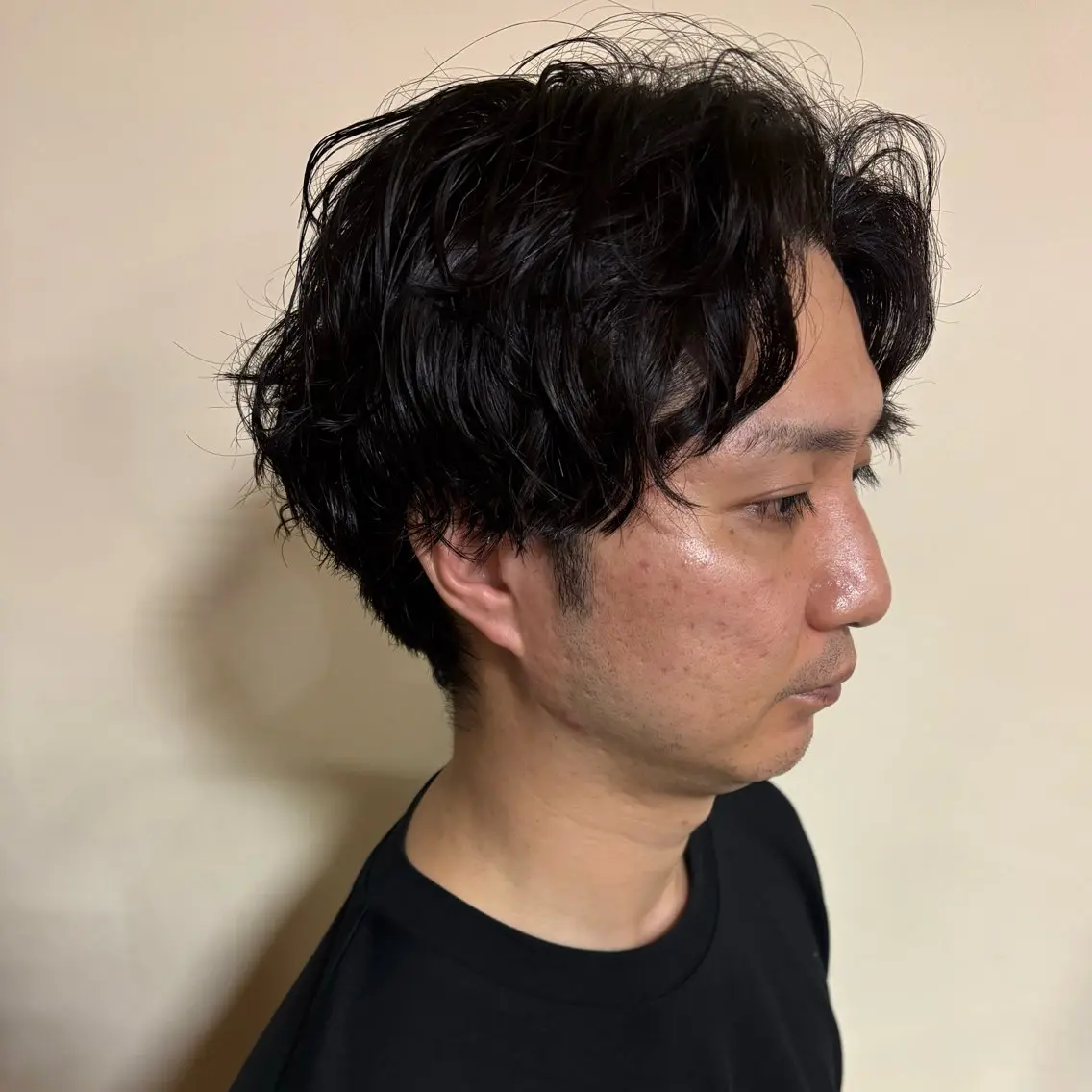 ミディアム パーマ メンズ ミディアムパーマ メンズパーマ メンズベリーショート 浅岡 昭汰のヘアスタイル