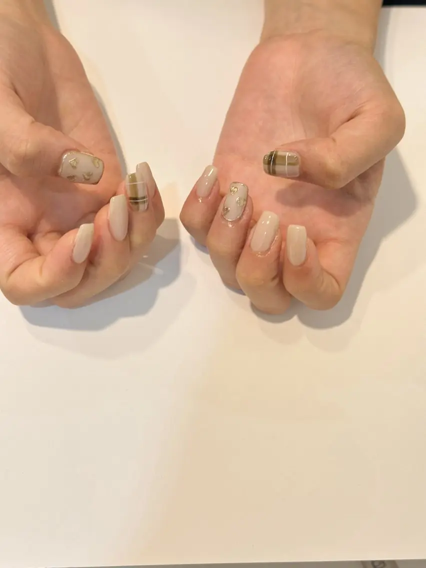 ネイル ジェルネイル ニュアンスネイル パラジェル ハンドネイル Kotoha (ことは)のネイルデザイン