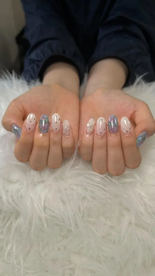 ネイル ジェルネイル キラキラネイル 韓国ネイル 持ち込み ニュアンスネイル RUNA Nemnailのネイルデザイン