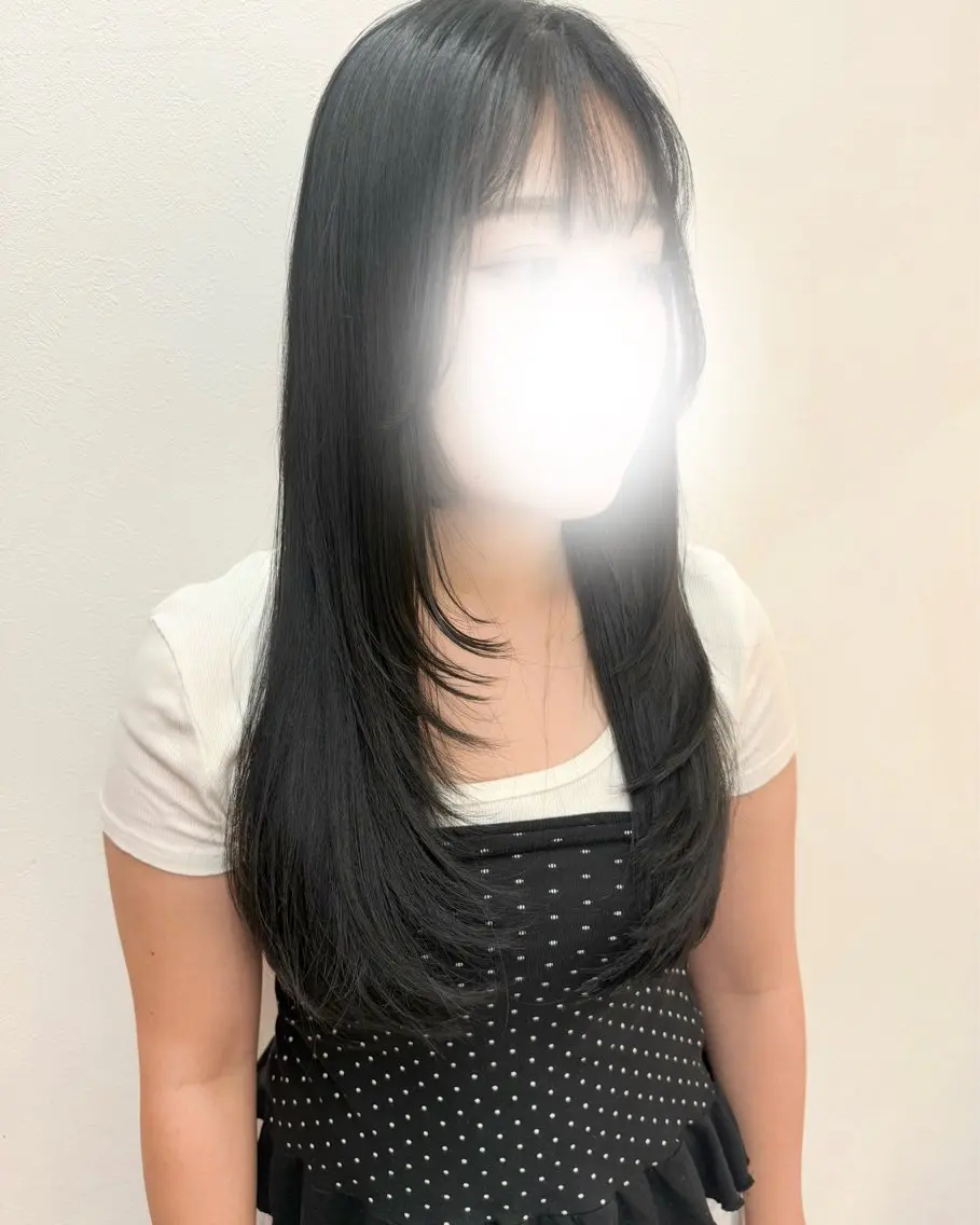 ロング ロングレイヤー レイヤーカット ロング 浦辻 夏紀のヘアスタイル