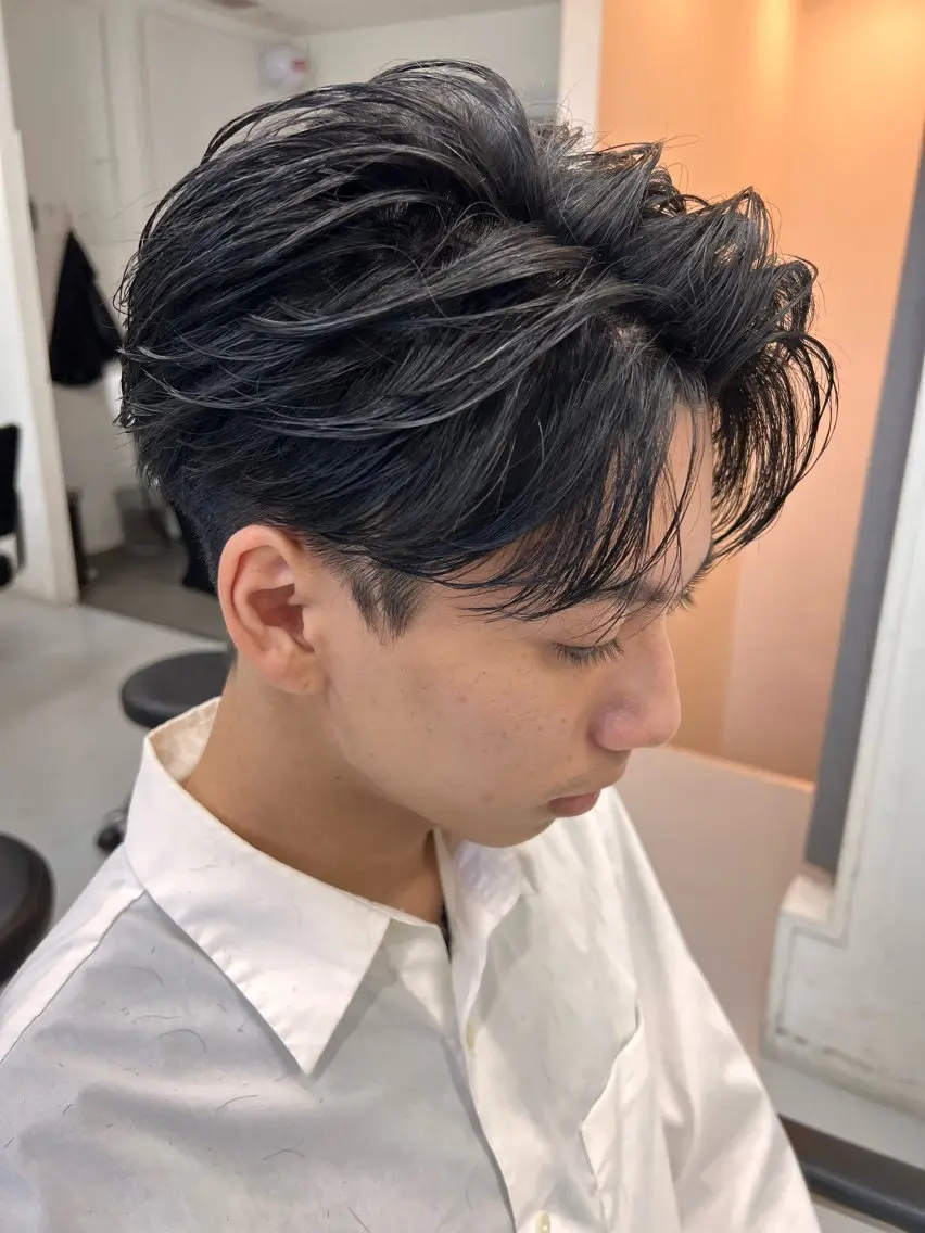 ショート パーマ メンズ フェザーパーマ メンズパーマ カット パーマ 稲村侑斗ルーズパーマ メンズパーマのヘアスタイル