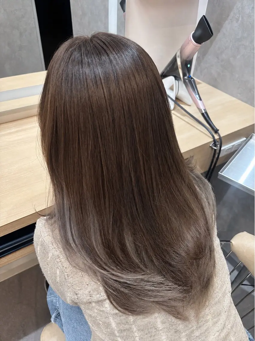 ミディアム カラー インナーカラー ヘアカラー 本多 奏音のヘアスタイル