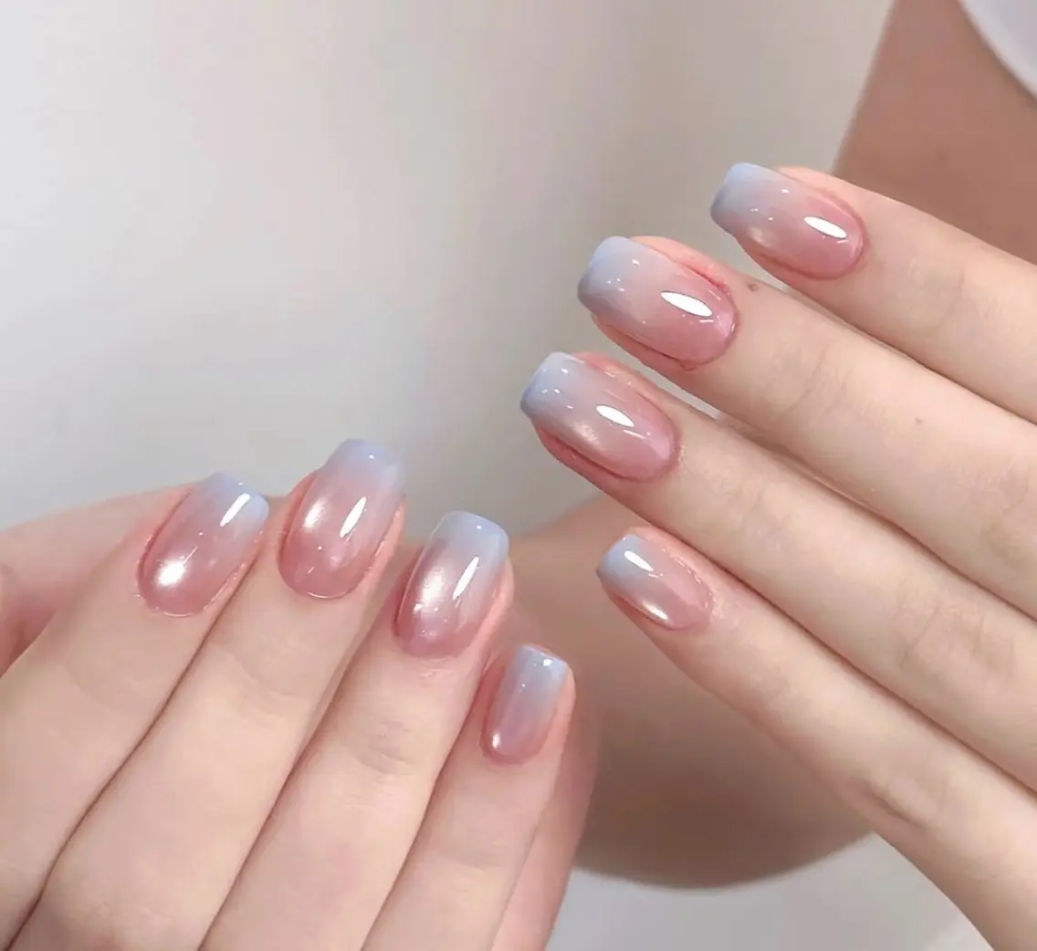 ネイル オーロラネイル 長さ出し フラッシュネイル フラワーネイル フットネイル ハンドネイル ✨ nanakaのネイルデザイン