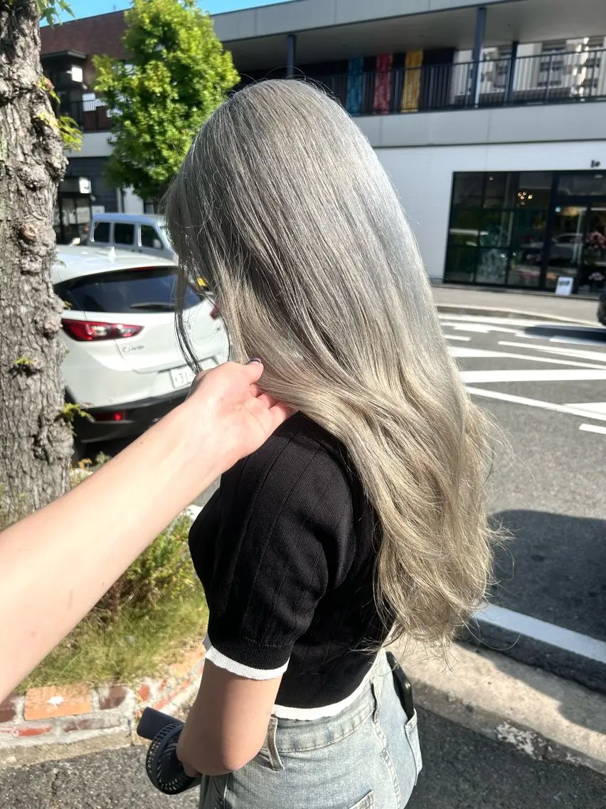 ロング ヘアカラー 問屋町chapter 日笠快生のヘアスタイル