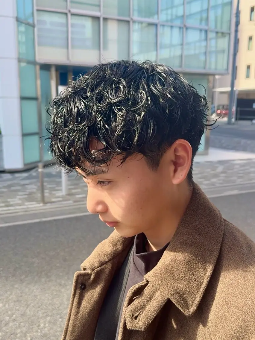 ショート パーマ メンズ メンズ韓国風 メンズパーマ 韓国風ヘア 藤田 明輝のヘアスタイル