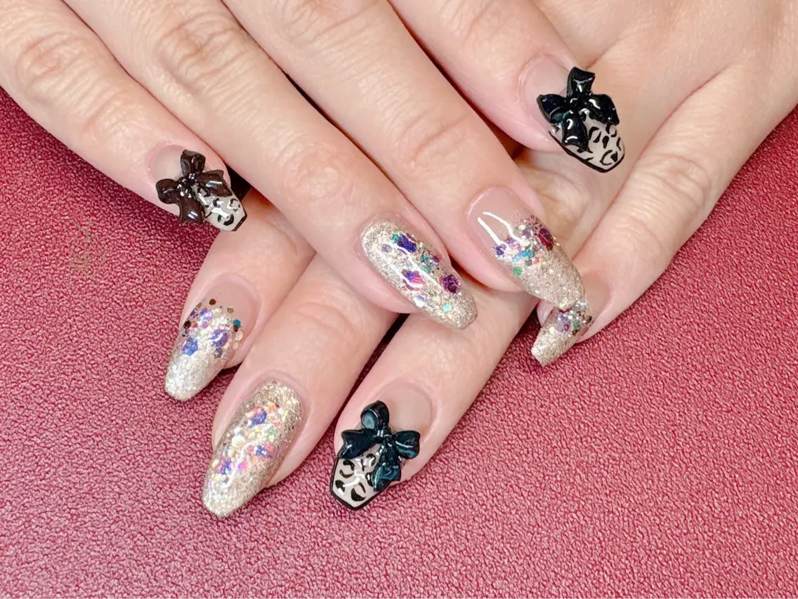 ネイル ジェルネイル キラキラネイル リボン スカルプネイル T&A nailのネイルデザイン