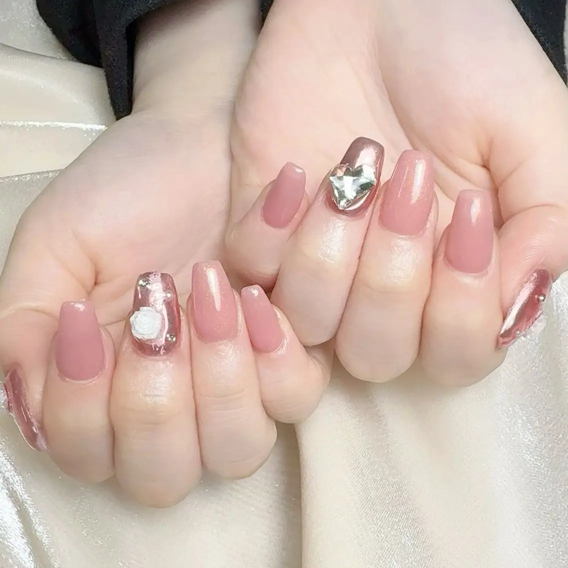 メンズ ネイル メンズ韓国風 アートネイル オーロラネイル ガーリー キラキラネイル ハンドネイル Nail salon 木にいるのネイルデザイン